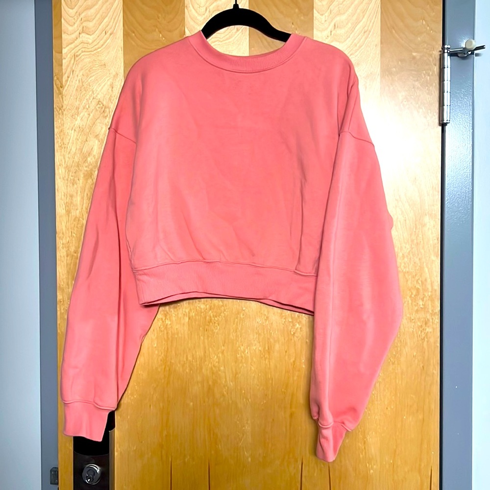 Vibrant Pink cropped crew neck